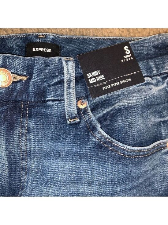EXPRESS Skinny Mid Rise Flex Hyper stretch Raw Hem Jeans size Small 0-4 Short